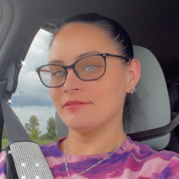 Meet your Posher, Erin - Picture 12 of 12